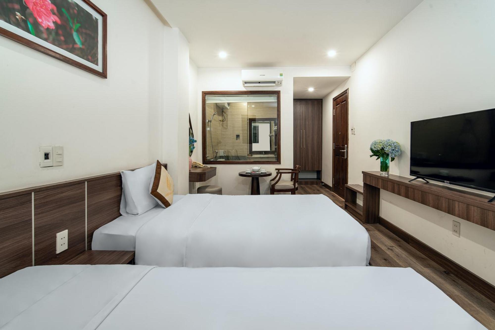 Hotel Hoang Linh Riverside
