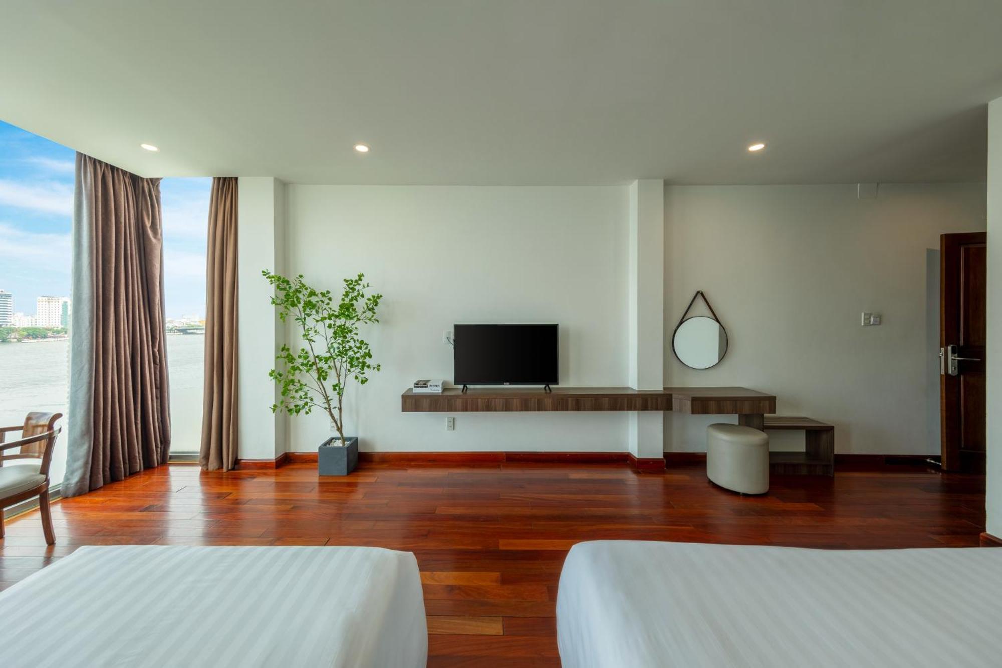 Hotel Hoang Linh Riverside Đà Nẵng